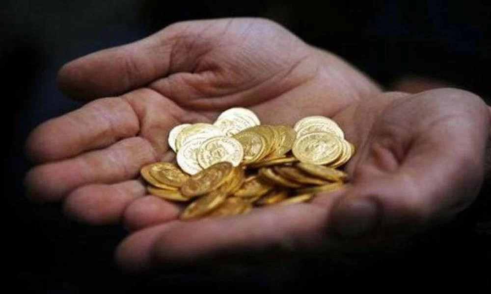 Οι Έλληνες «βγάζουν» από τα σεντούκια τις χρυσές λίρες - Γιατί τις πουλάνε